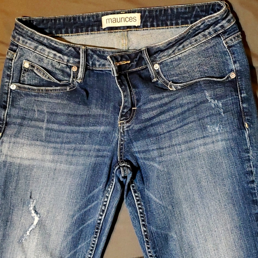 Maurices Jeggings Distressed sz 29